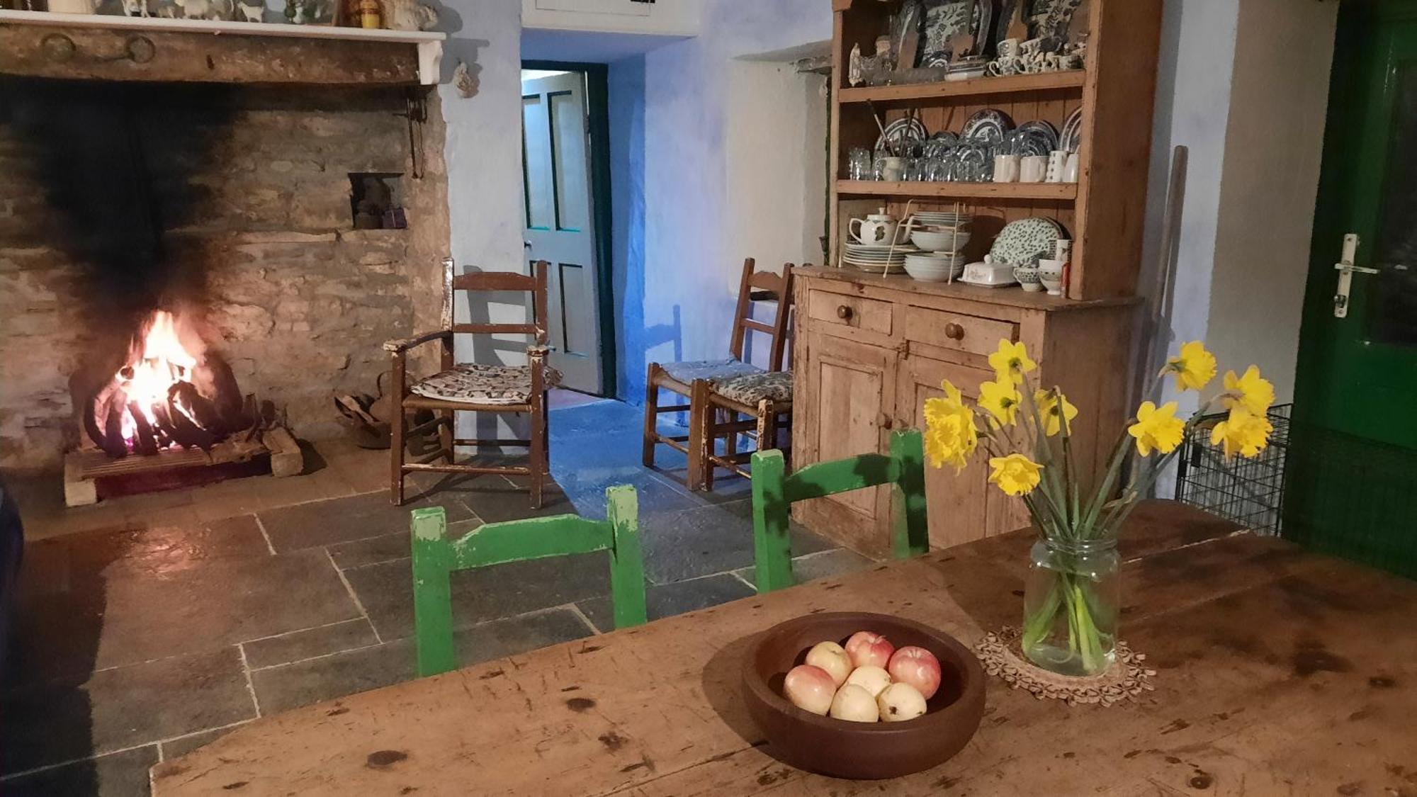 -Going Back In Time- 200 Year Old Farmhouse Creegh Eksteriør bilde